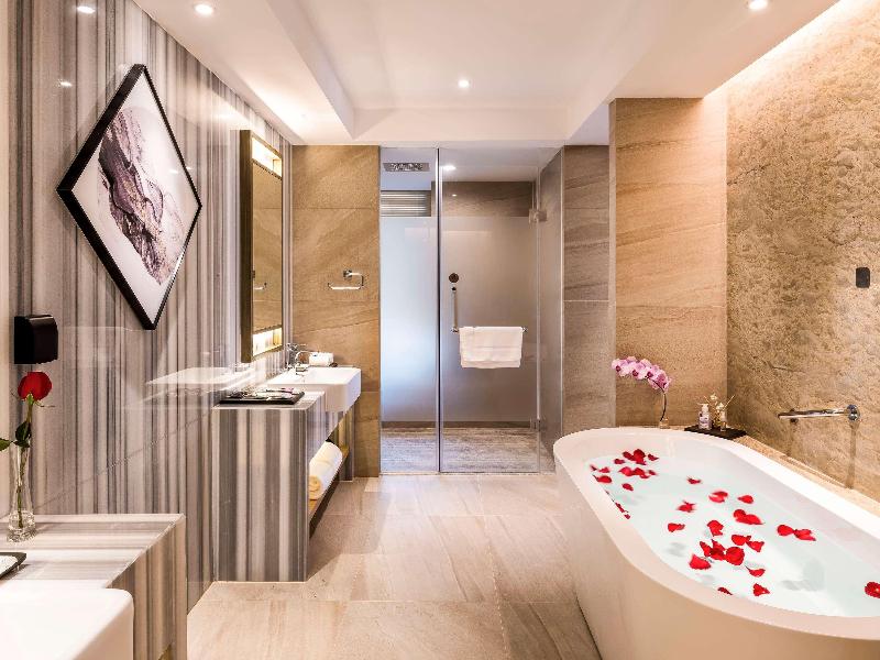 Mercure Chengdu Huapaifang image