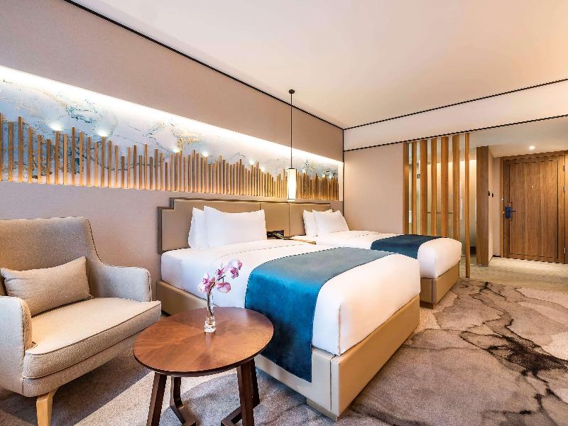 Mercure Chengdu Huapaifang image