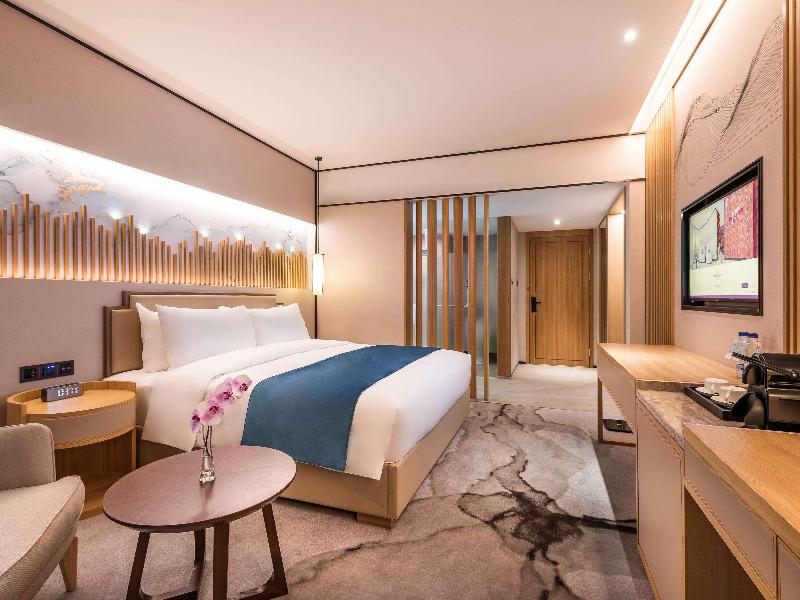 Mercure Chengdu Huapaifang image