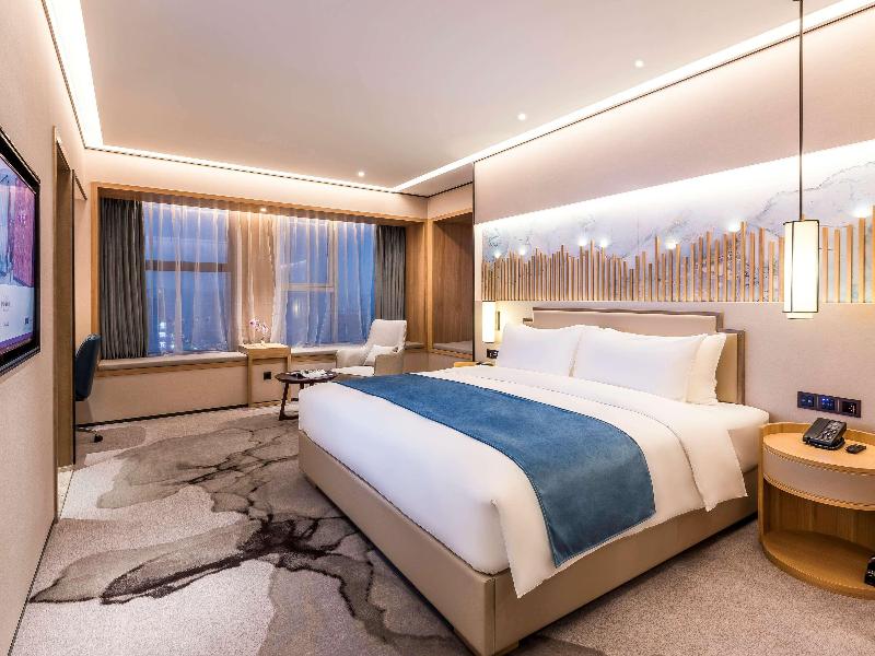 Mercure Chengdu Huapaifang image