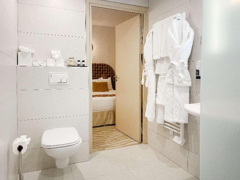 Five Hotel image