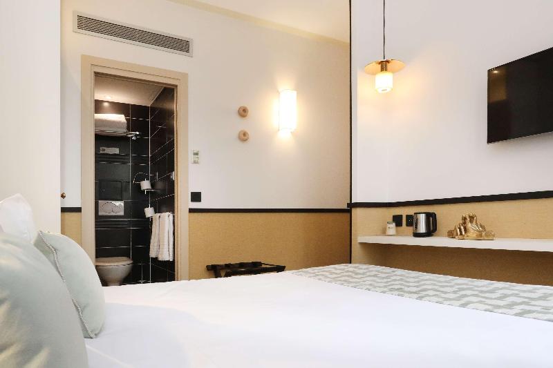 Five Hotel image