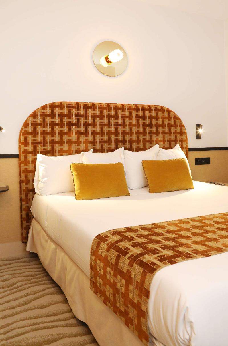 Five Hotel image