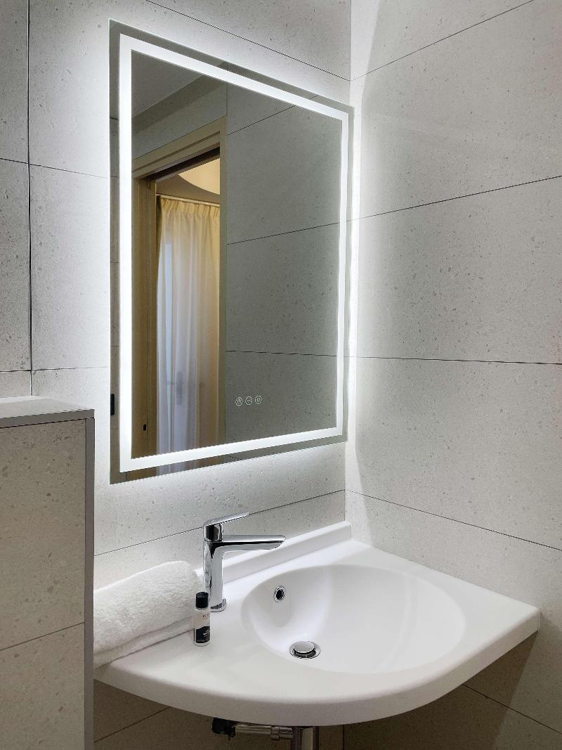 Five Hotel image