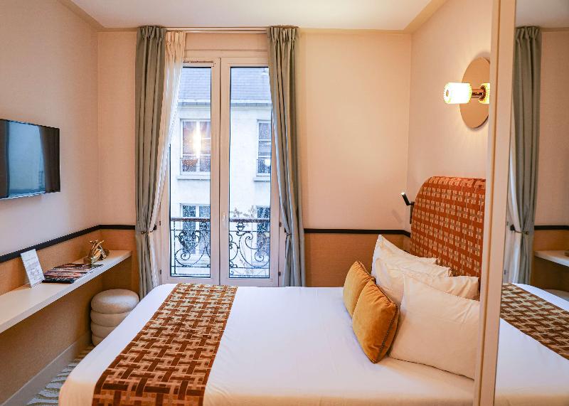 Five Hotel image