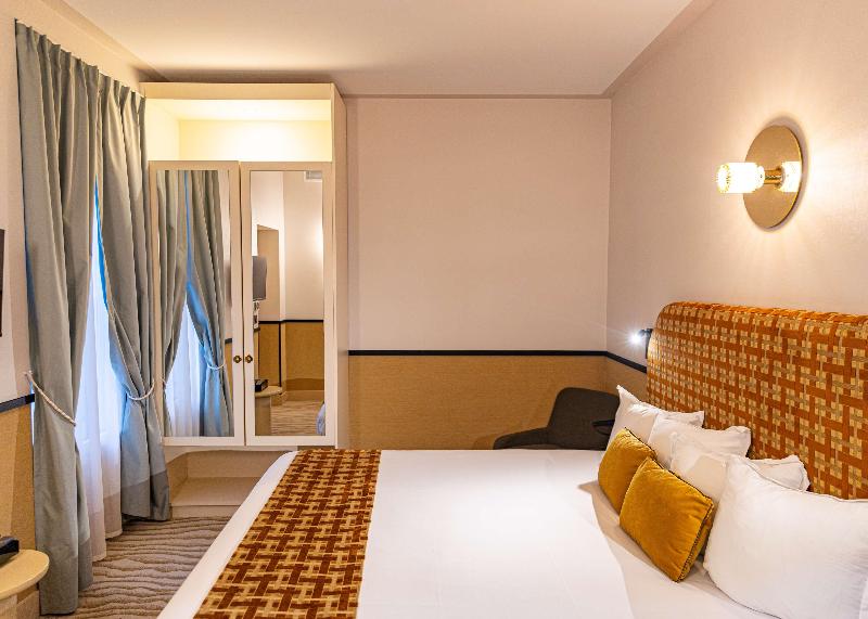 Five Hotel image