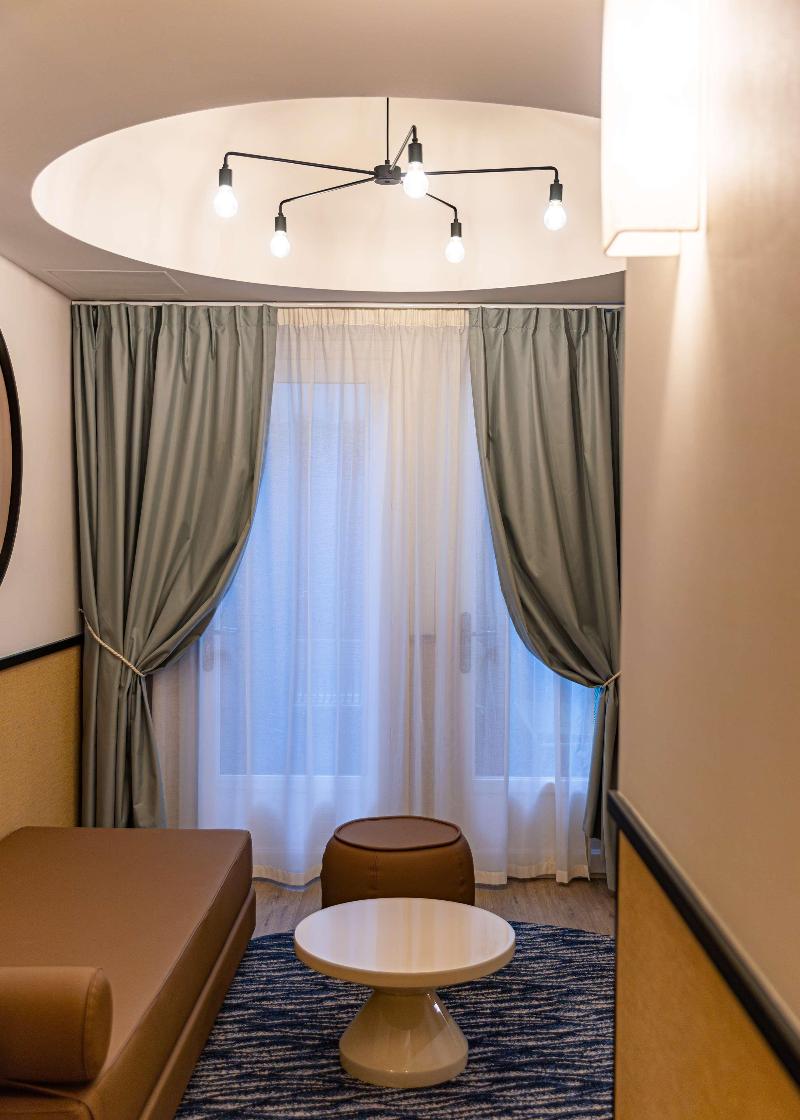 Five Hotel image