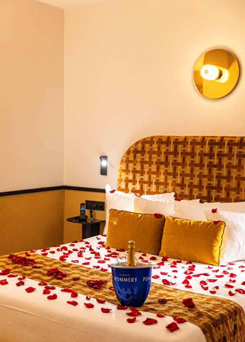 Five Hotel image