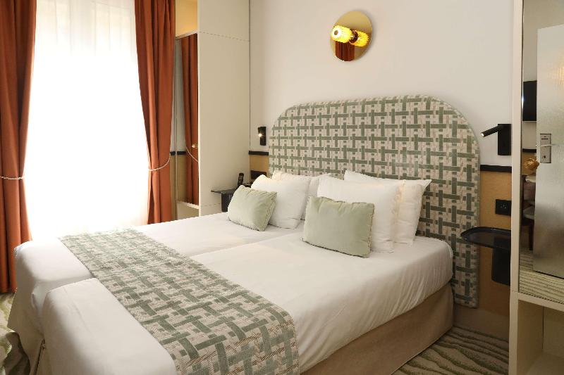 Five Hotel image