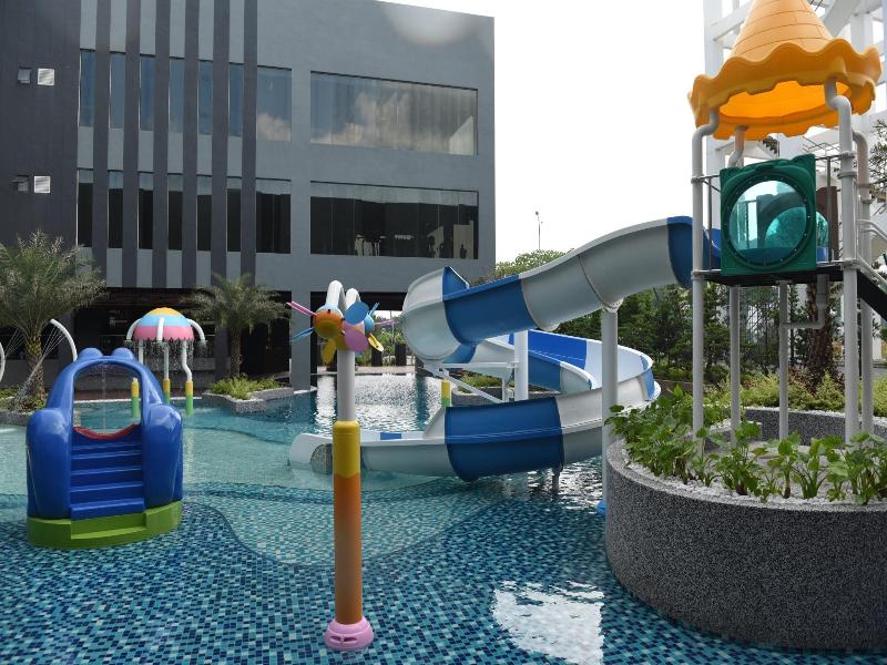 Vangohh Eminent Hotel & Spa image