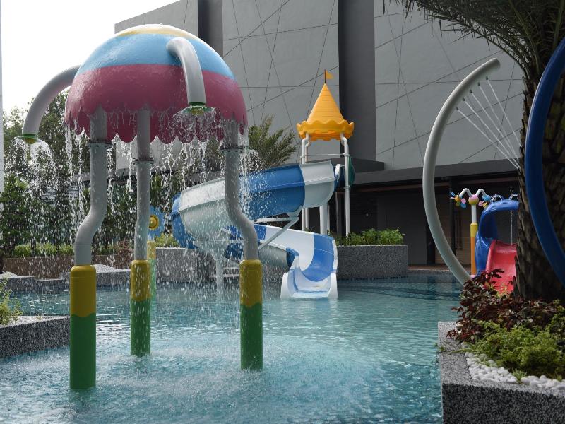 Vangohh Eminent Hotel & Spa image