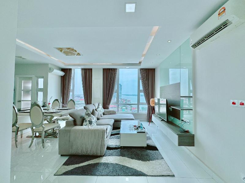Infinity 28 Condominium image