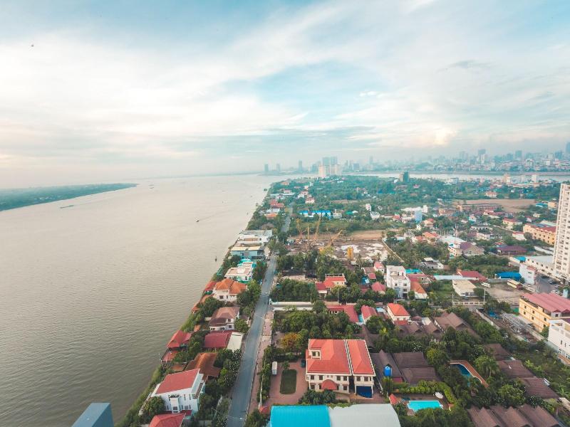 Infinity 28 Condominium image