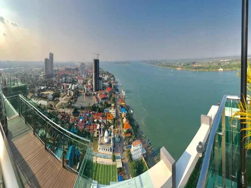 Infinity 28 Condominium image