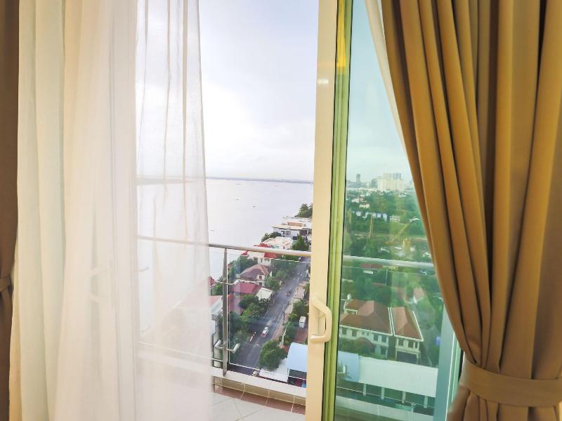 Infinity 28 Condominium image