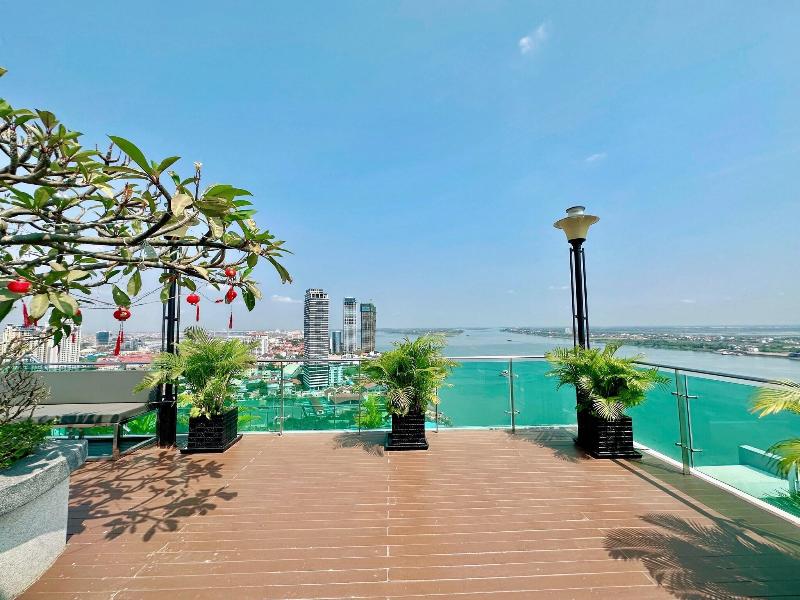 Infinity 28 Condominium image