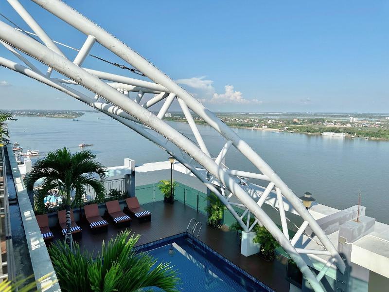 Infinity 28 Condominium image