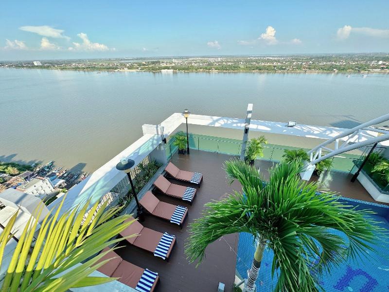 Infinity 28 Condominium image