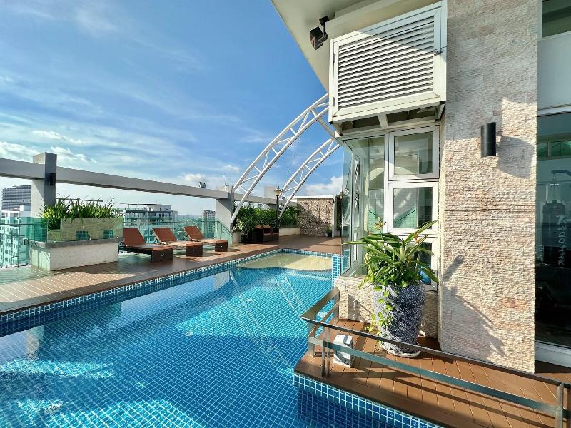 Infinity 28 Condominium image