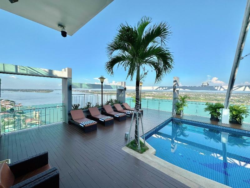 Infinity 28 Condominium image