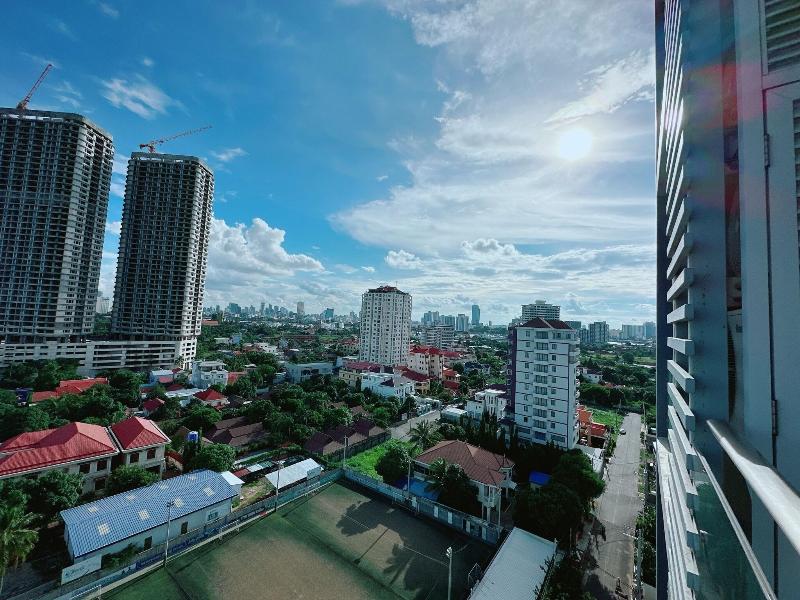Infinity 28 Condominium image
