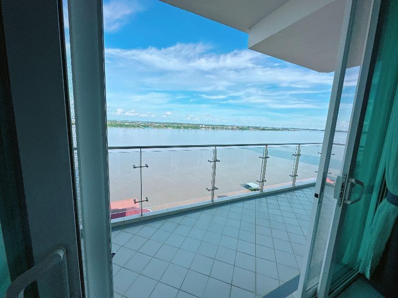 Infinity 28 Condominium image
