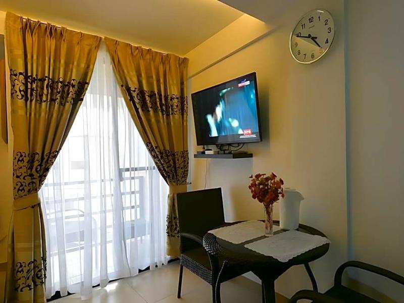 Anahaw Apartments Whitebeach 3