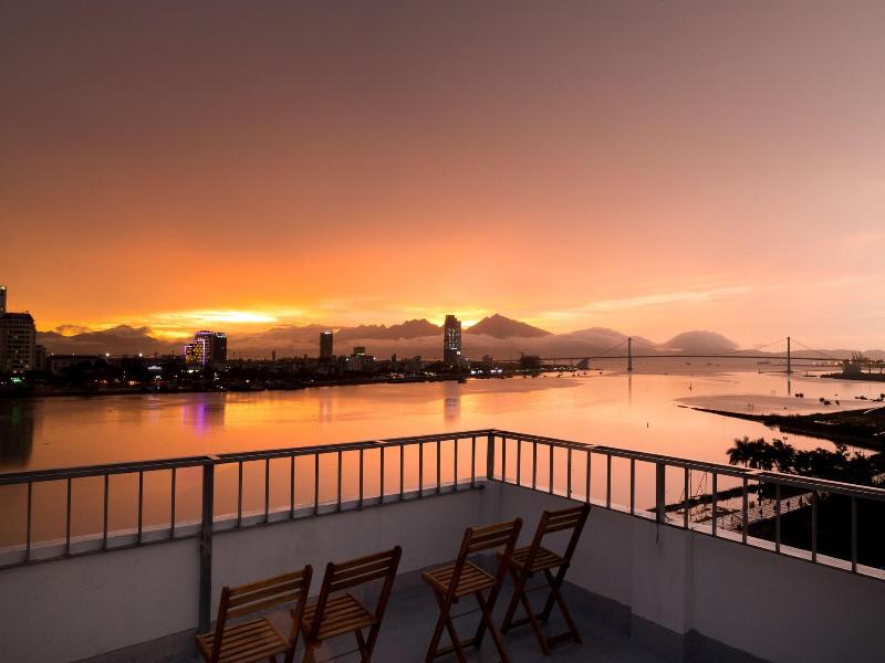 Vitalis Riverside Hotel image