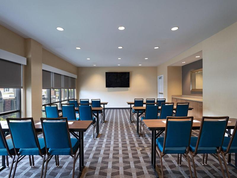 Towneplace Suites Macon Mercer University image