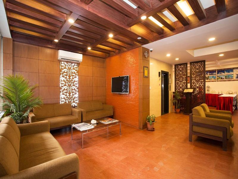 Jay Suites image