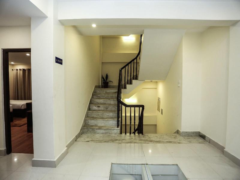 Jay Suites image