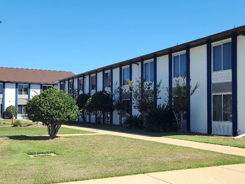 Americas Best Value Inn Suites Foley Gulf Shores image