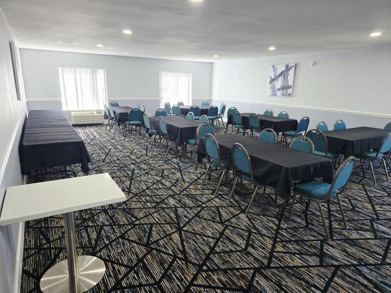 Americas Best Value Inn Suites Foley Gulf Shores image