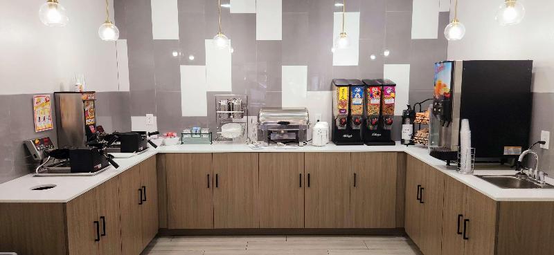 Americas Best Value Inn Suites Foley Gulf Shores image