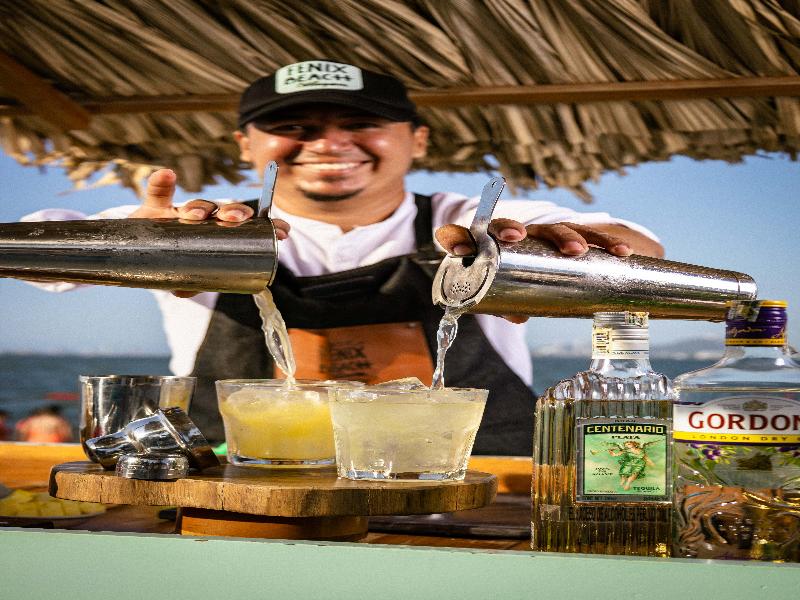 Hotel Fenix Beach Cartagena image