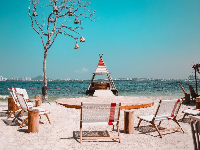 Hotel Fenix Beach Cartagena image