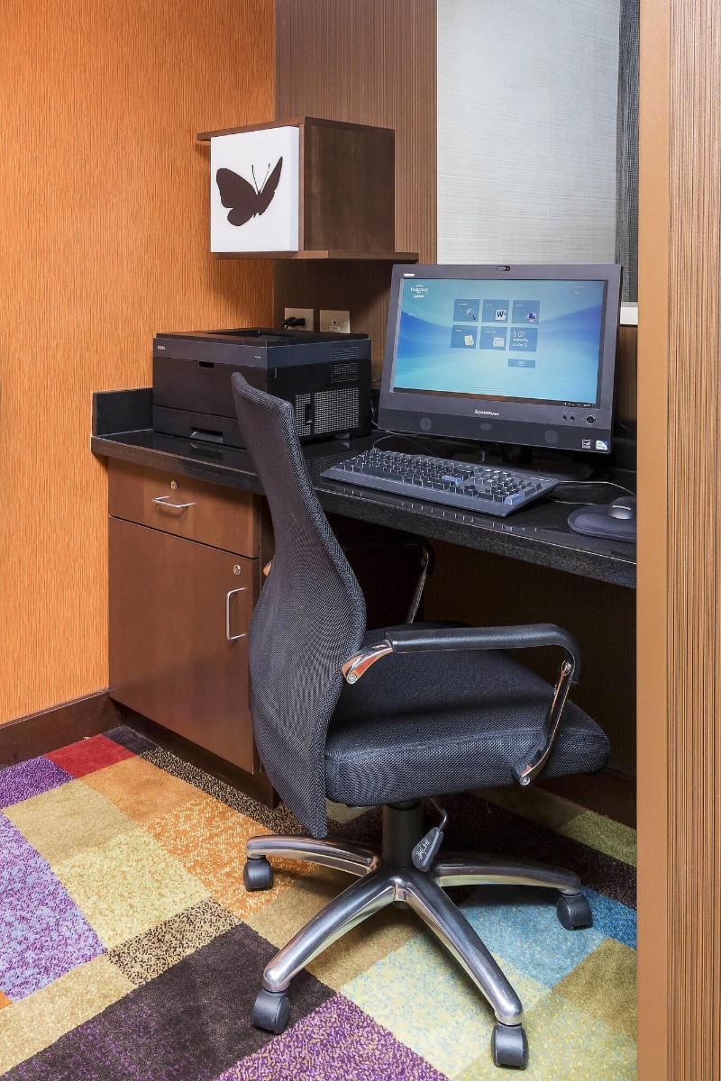 Fairfield Inn Suites Galesbourg image