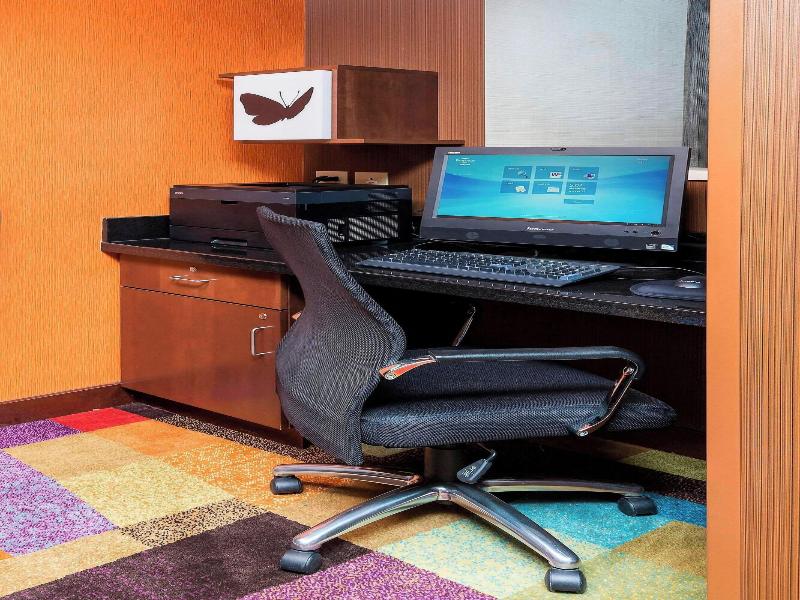 Fairfield Inn Suites Galesbourg image