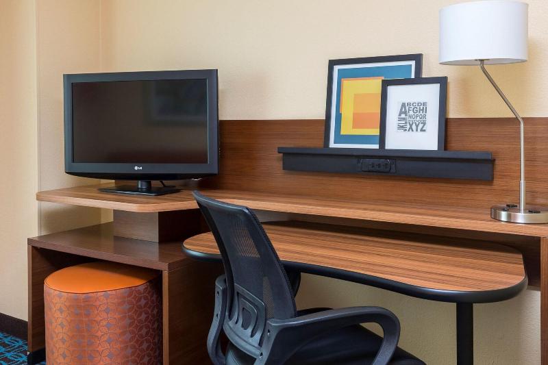 Fairfield Inn Suites Galesbourg image