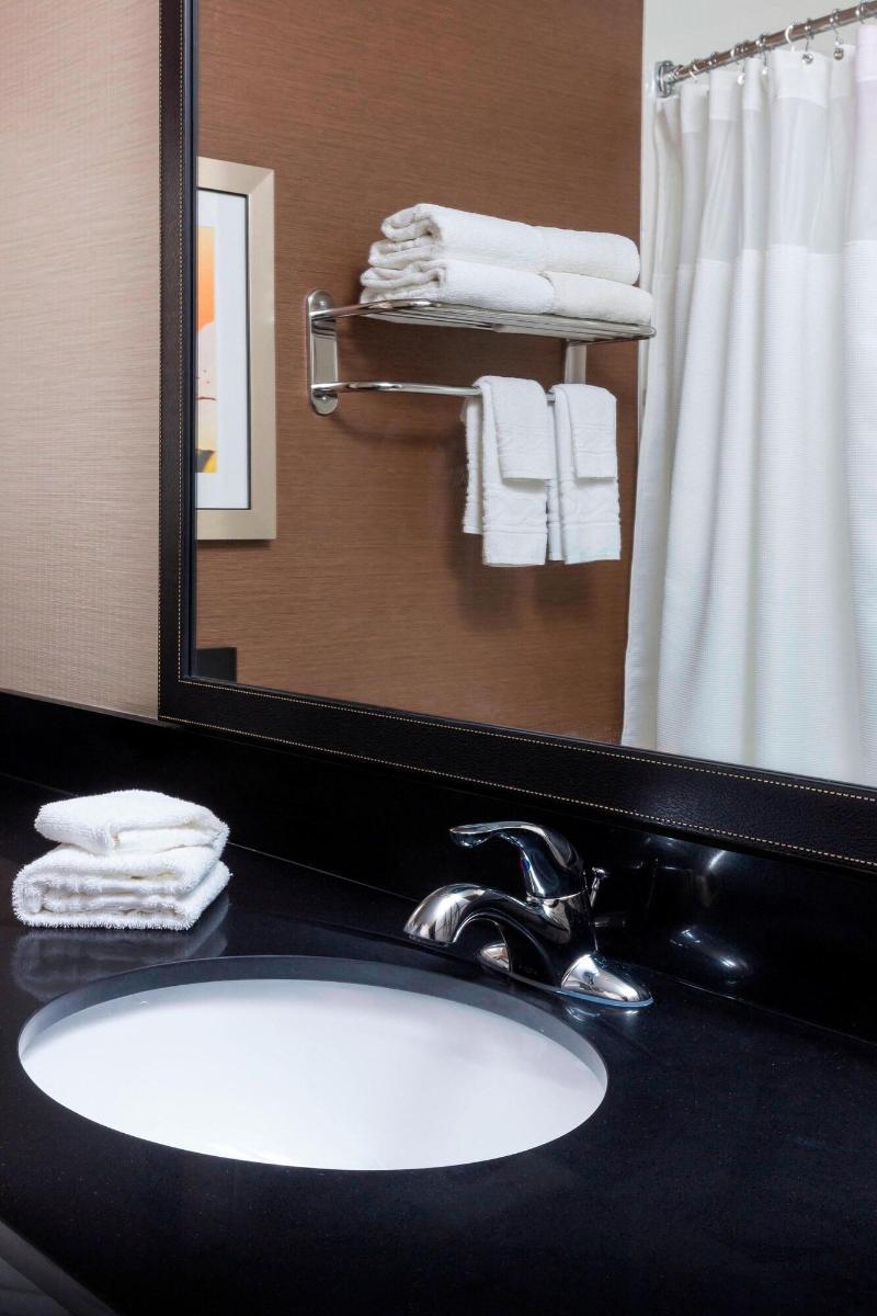 Fairfield Inn Suites Galesbourg image