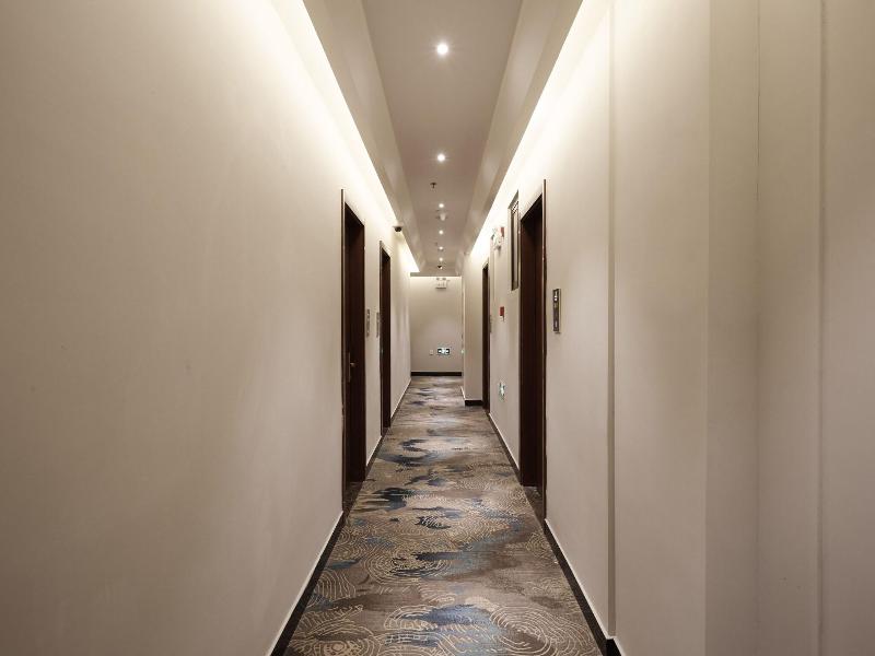 Meego Yes Hotel image