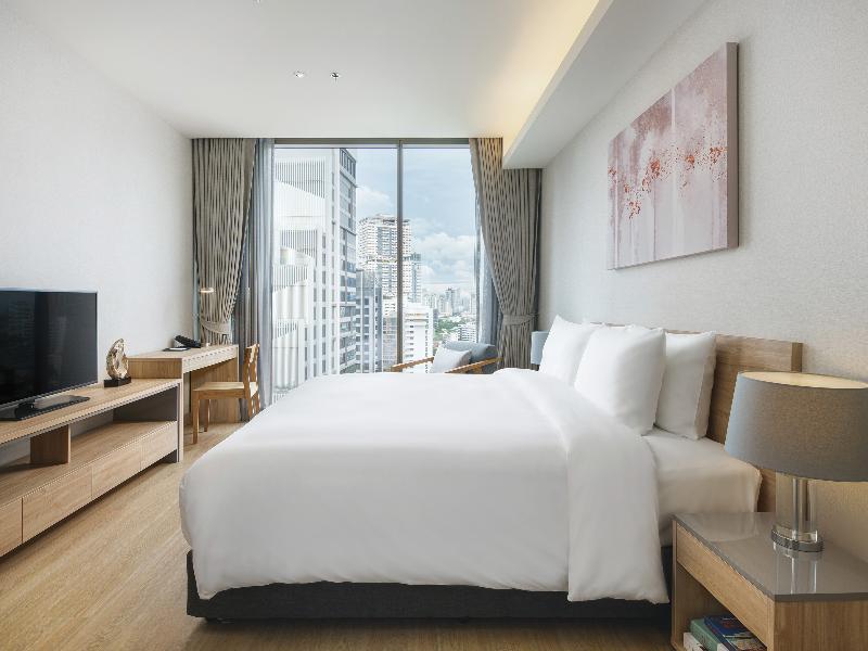 Oakwood Suites Bangkok 4