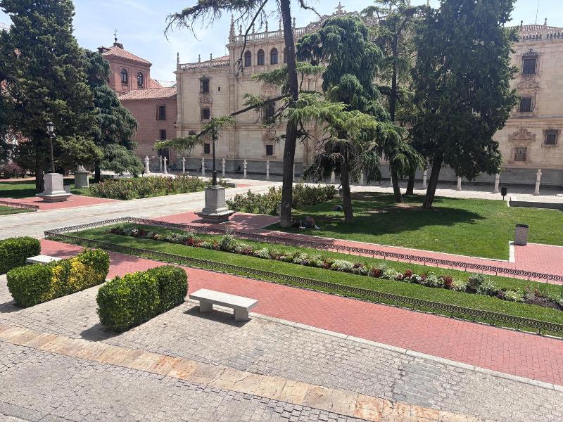 Complutum Hostel image