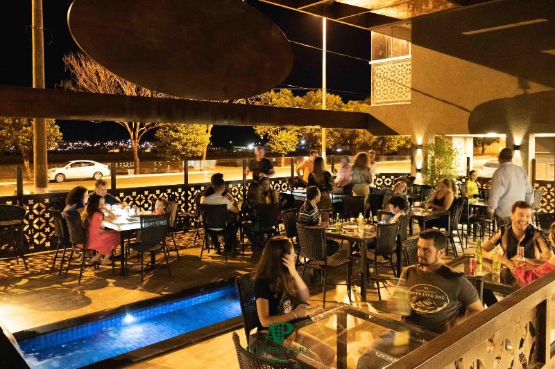 Avenida Park Hotel image 3