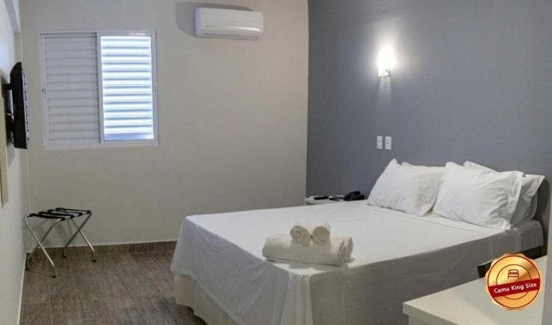 Avenida Park Hotel image