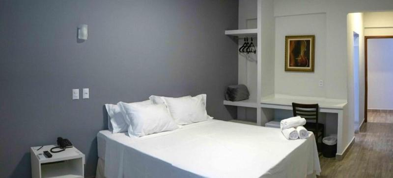 Avenida Park Hotel image