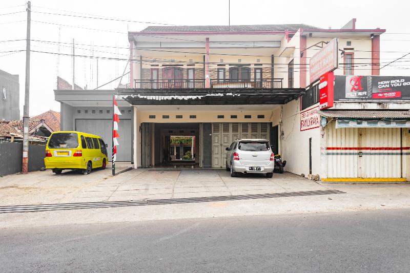 OYO 681 Wisma Family Raya — photo 2