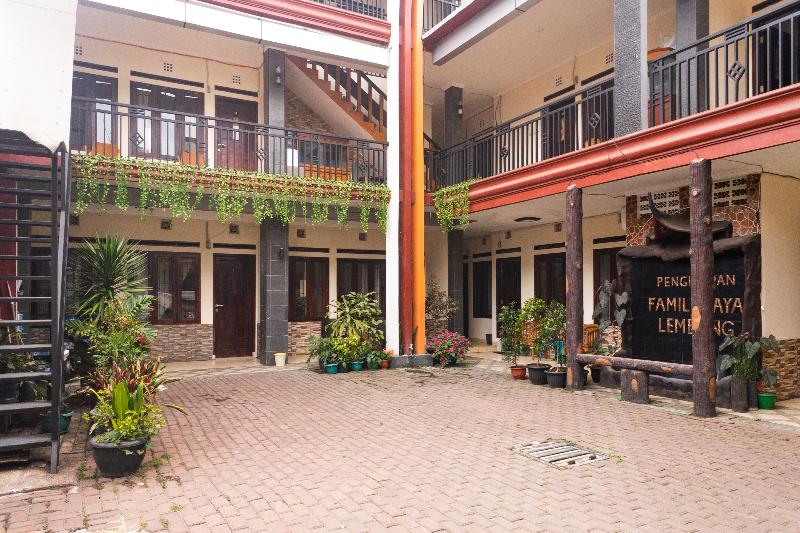 OYO 681 Wisma Family Raya — photo 5