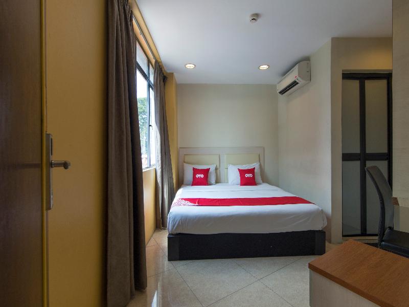 Hotel 916 image
