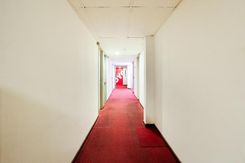 OYO 89638 Hotel Mandarin Inn image